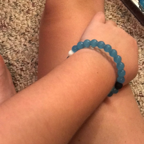 ONE lokai bracelet! - Picture 4 of 4